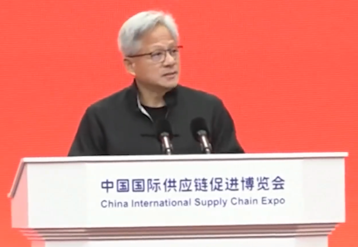 AI快讯:英伟达CEO黄仁勋穿唐装中文演讲